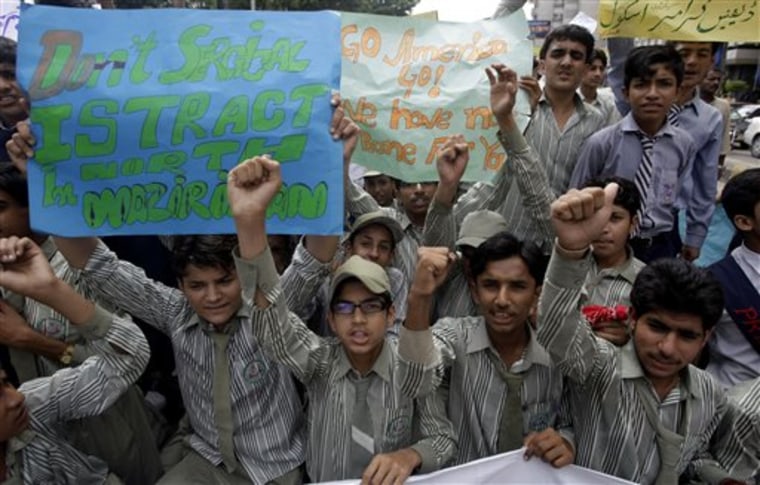 Pakistani students rally against the U.S. in Karachi, Pakistan, Wednesday, Sept. 28, 2011. Pakistan lashed out at the U.S. for accusing the country's most powerful intelligence agency of supporting extremist attacks against American targets in Afghanistan - the most serious allegations against Islamabad since the beginning of the Afghan war. (AP Photo/Fareed Khan)